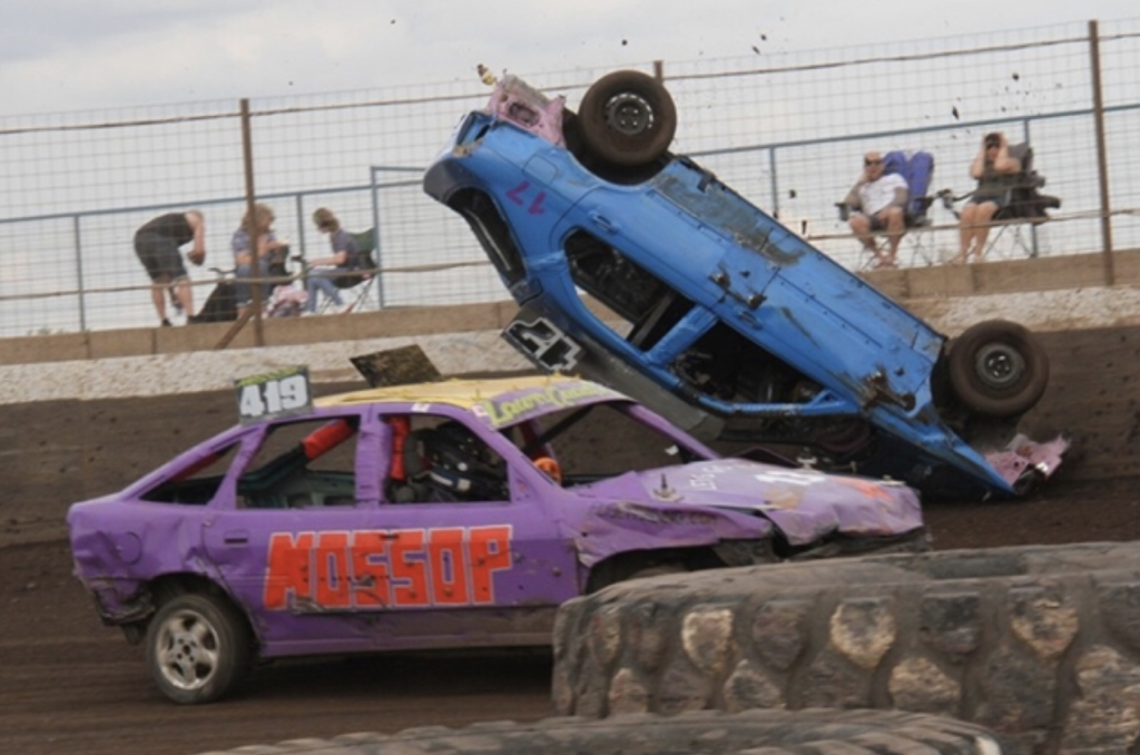 17 Kelly Smith went for a big rollover in the first Ladies heat, whilst 419 Laura Quadling was in lively spirits all evening - Credit: DW Photos